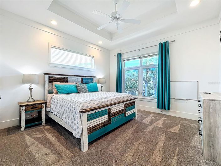 Image No.19-10 Bed Property for sale