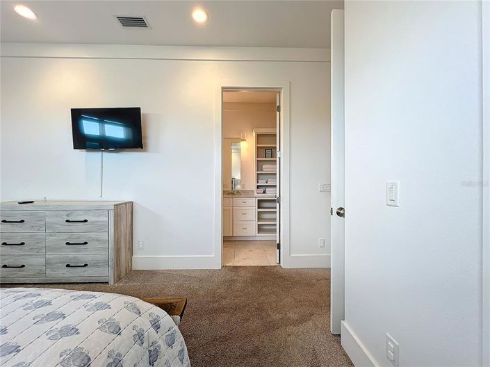 Image No.21-10 Bed Property for sale