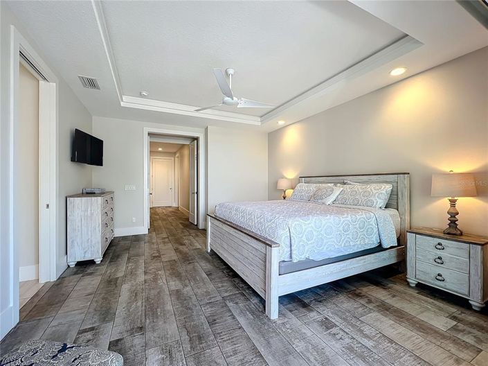 Image No.26-10 Bed Property for sale