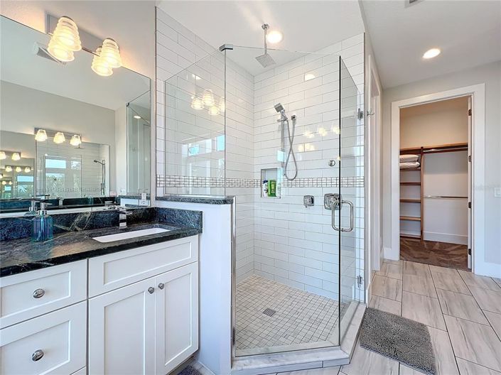 Image No.31-10 Bed Property for sale