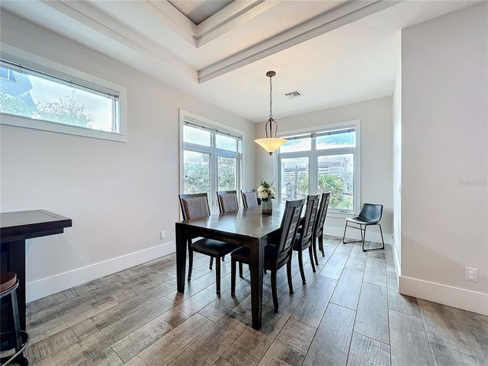 Image No.52-10 Bed Property for sale