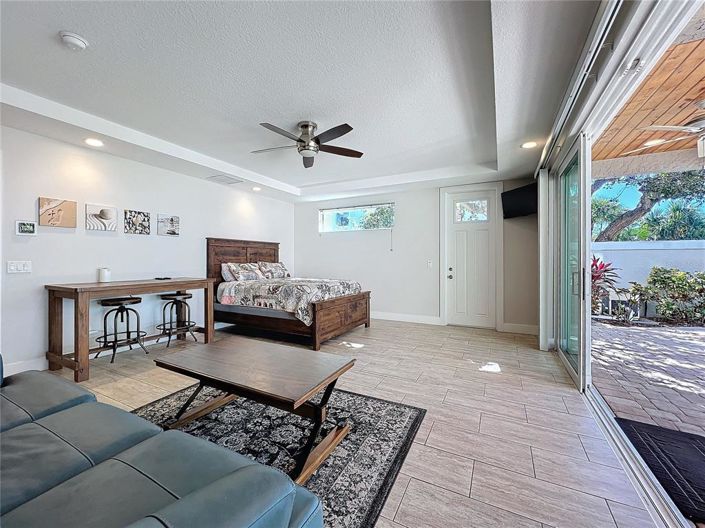 Image No.60-10 Bed Property for sale