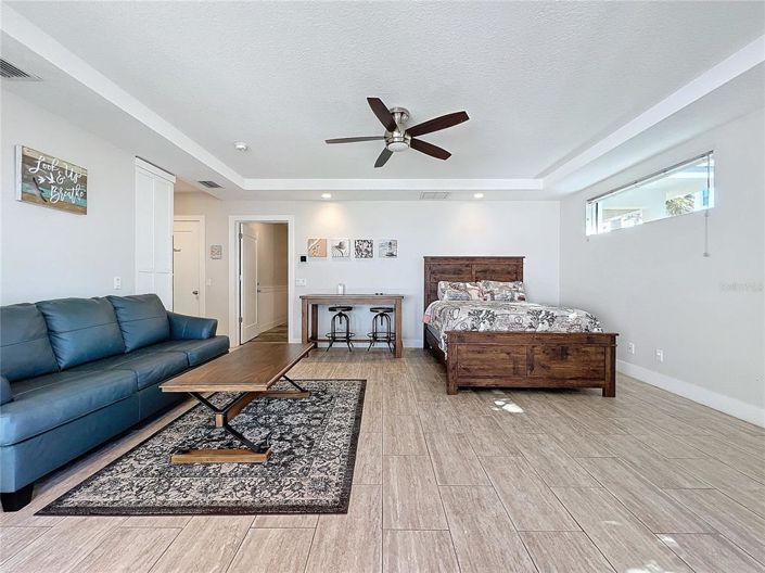 Image No.61-10 Bed Property for sale