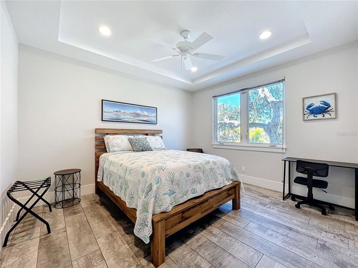 Image No.67-10 Bed Property for sale