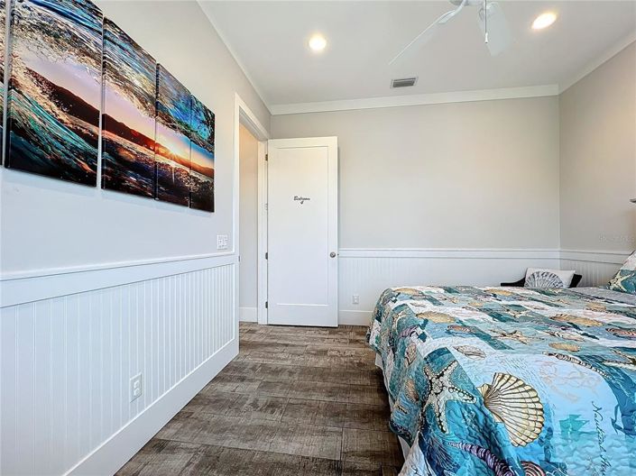 Image No.76-10 Bed Property for sale