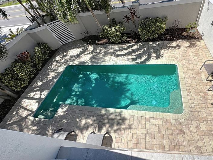 Image No.81-10 Bed Property for sale