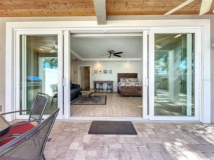 Image No.88-10 Bed Property for sale