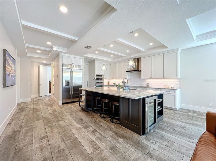 Image No.9-10 Bed Property for sale