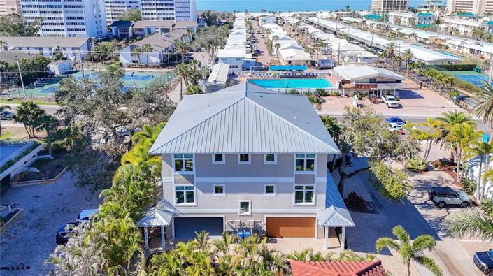 Image No.96-10 Bed Property for sale