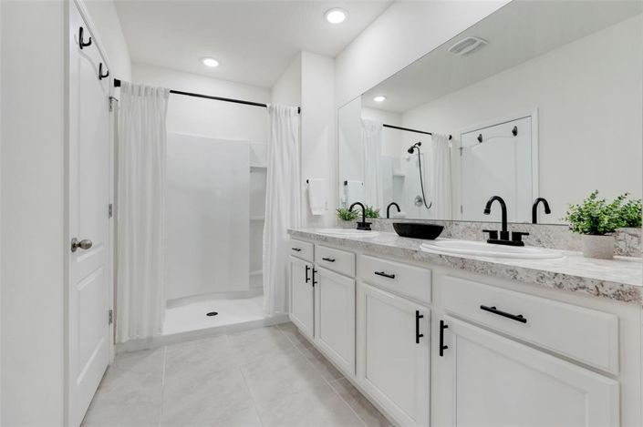 Image No.23-3 Bed Property for sale