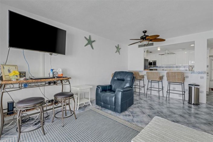 Image No.6-2 Bed Property for sale