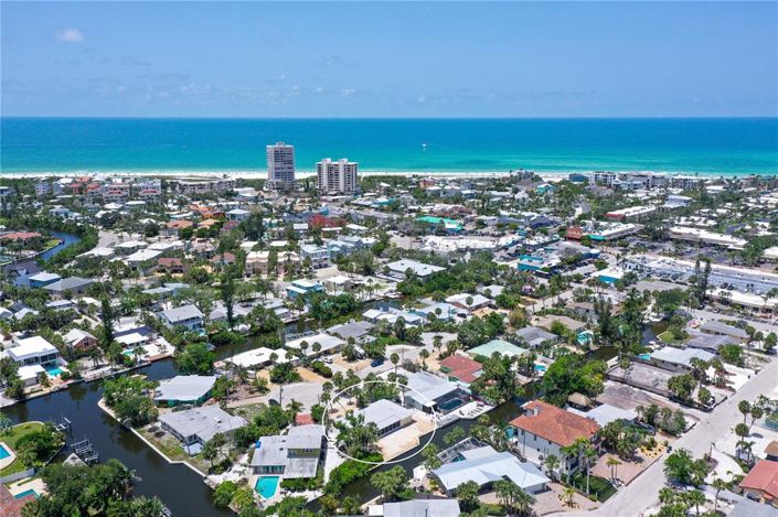 Image No.6-Propriété de 2 chambres à vendre à Sarasota