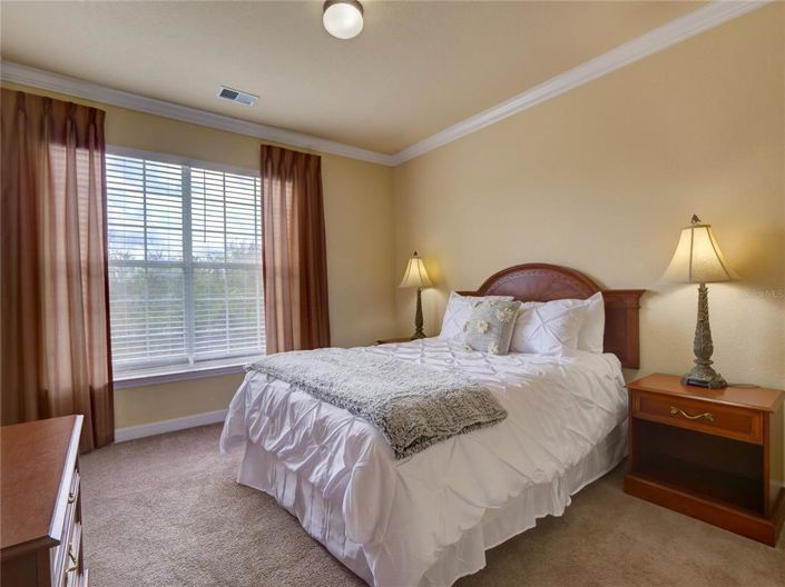 Image No.19-3 Bed Property for sale