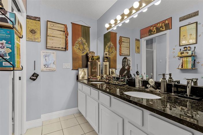 Image No.22-3 Bed Property for sale