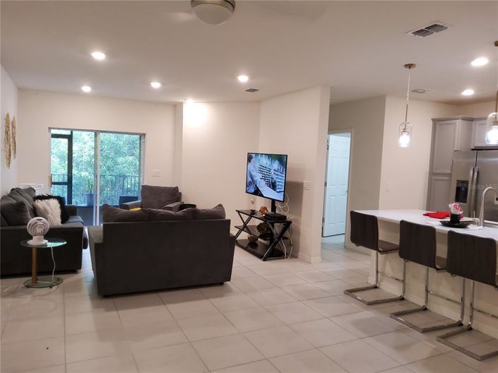 Image No.12-4 Bed Townhouse for sale