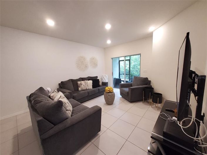 Image No.14-4 Bed Townhouse for sale