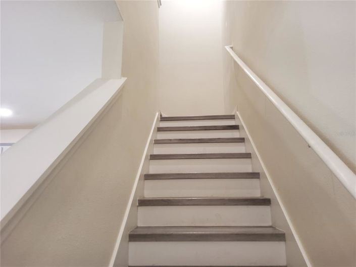 Image No.17-4 Bed Townhouse for sale