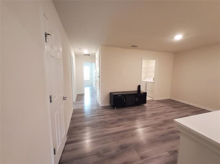 Image No.18-4 Bed Townhouse for sale