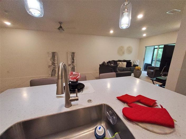 Image No.2-4 Bed Townhouse for sale