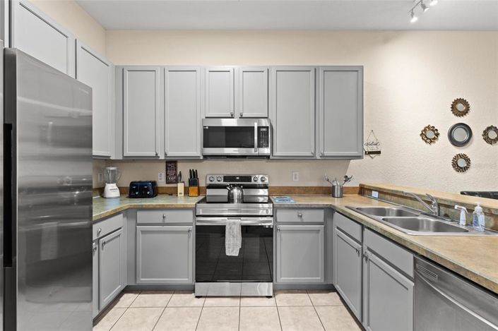 Image No.6-3 Bed Property for sale