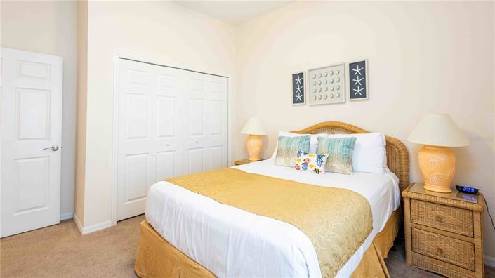 Image No.15-3 Bed Property for sale