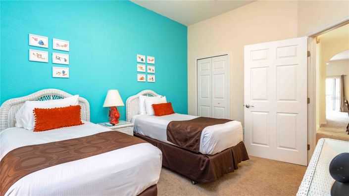 Image No.17-3 Bed Property for sale