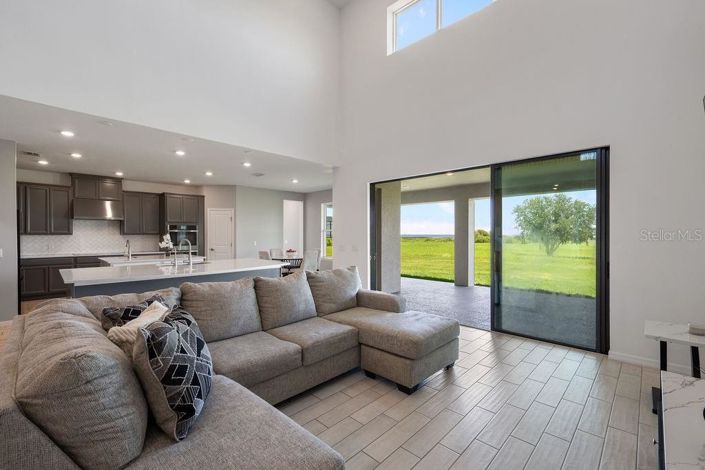 Image No.11-Propriété de 6 chambres à vendre à Kissimmee