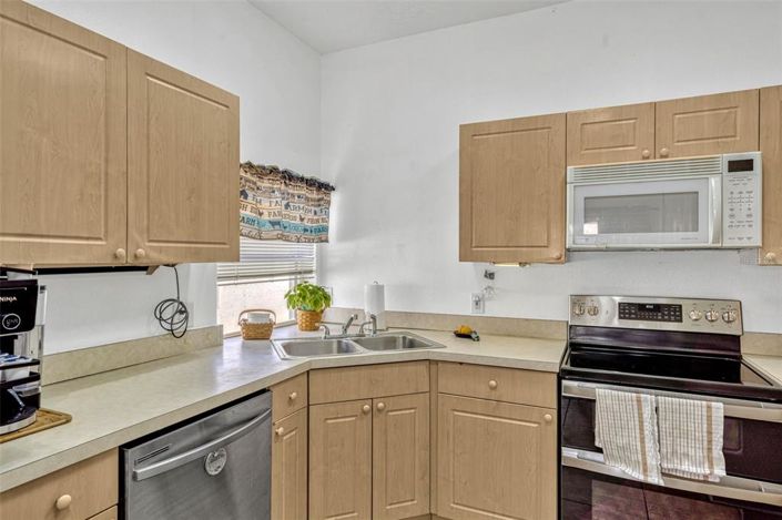 Image No.14-4 Bed Property for sale