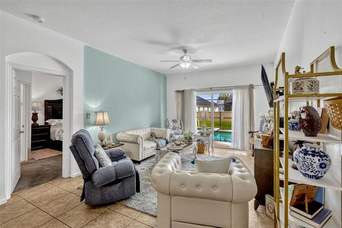 Image No.8-4 Bed Property for sale