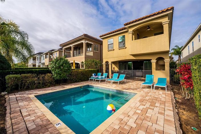 Image No.12-5 Bed Property for sale