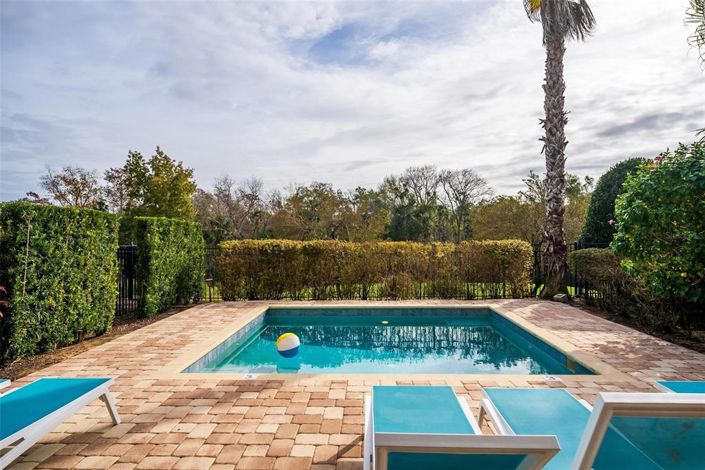 Image No.15-5 Bed Property for sale