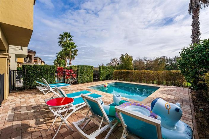 Image No.18-5 Bed Property for sale