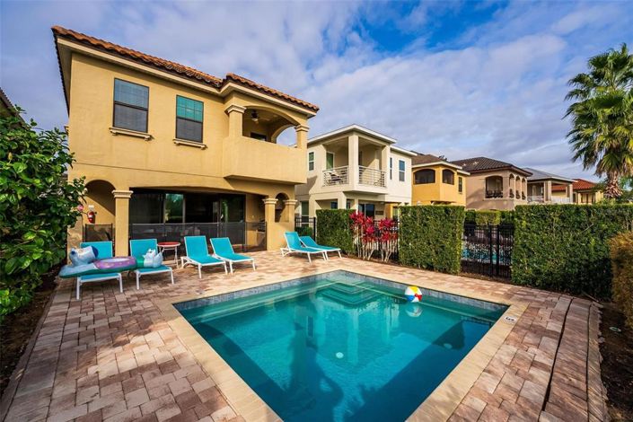 Image No.2-5 Bed Property for sale