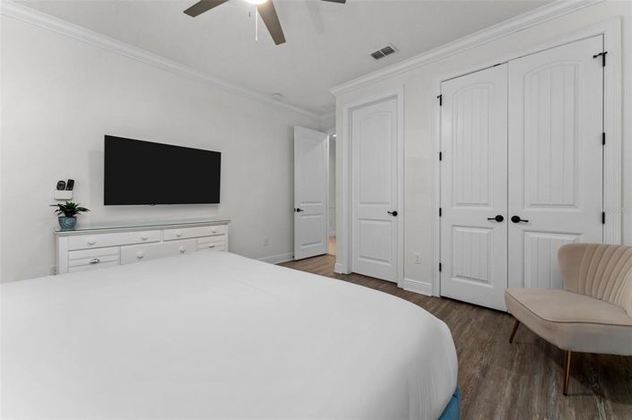 Image No.46-5 Bed Property for sale