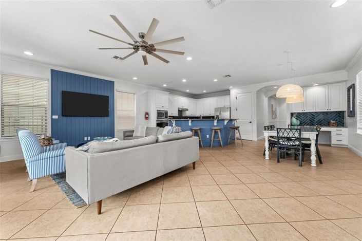 Image No.49-5 Bed Property for sale