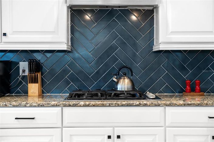 Image No.75-5 Bed Property for sale