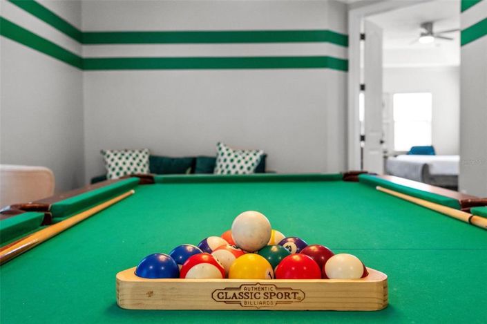 Image No.77-5 Bed Property for sale