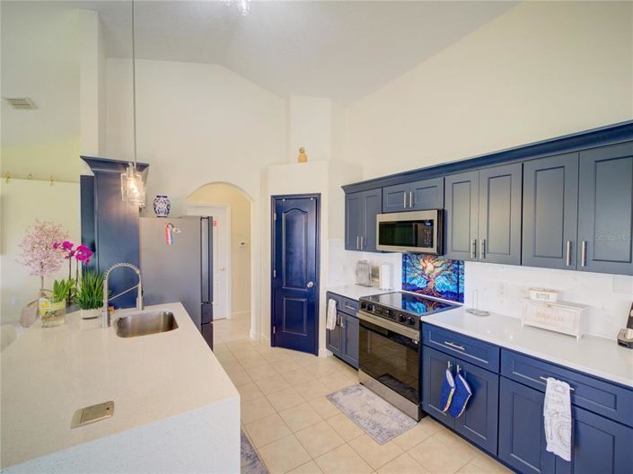 Image No.21-3 Bed Property for sale