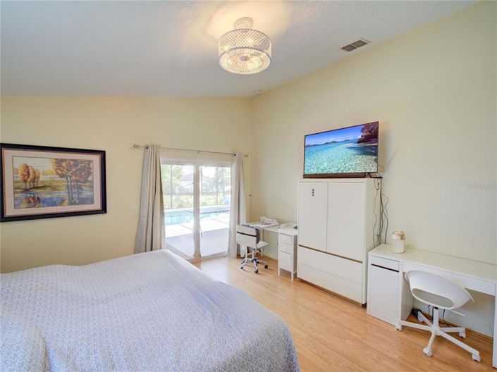 Image No.28-3 Bed Property for sale