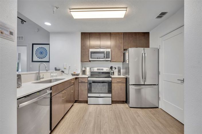 Image No.8-2 Bed Property for sale