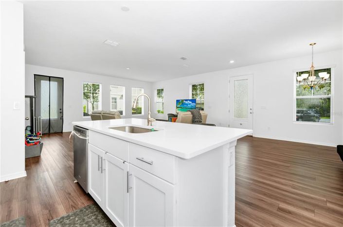 Image No.11-3 Bed Townhouse for sale