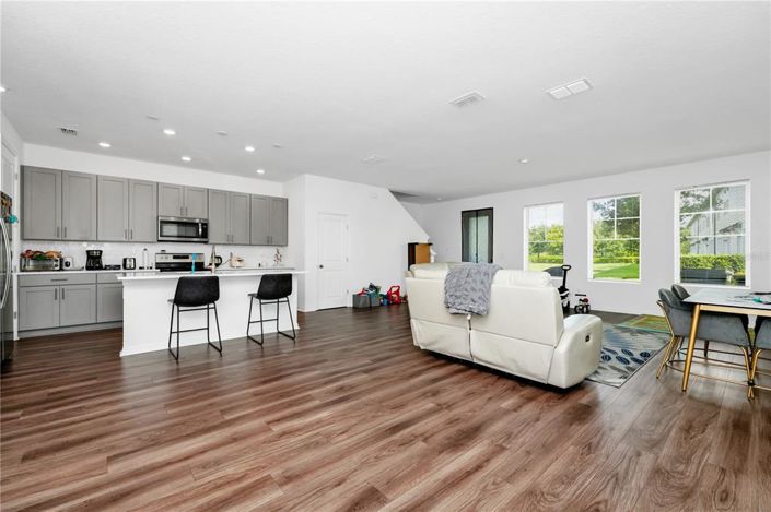 Image No.5-3 Bed Townhouse for sale