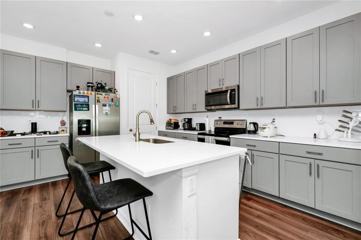 Image No.9-3 Bed Townhouse for sale