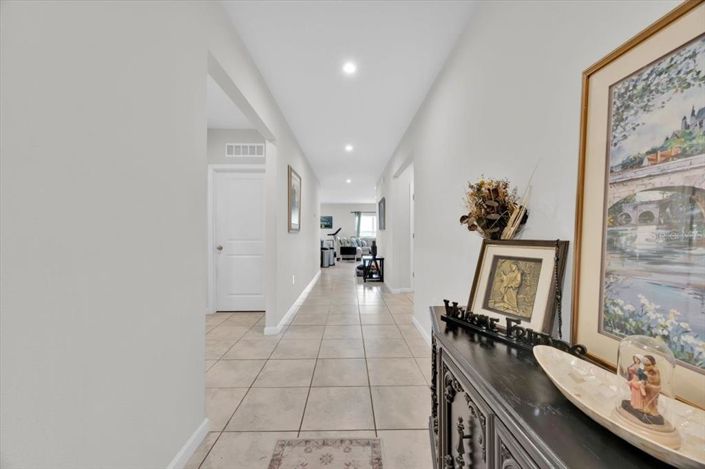 Image No.4-4 Bed Property for sale