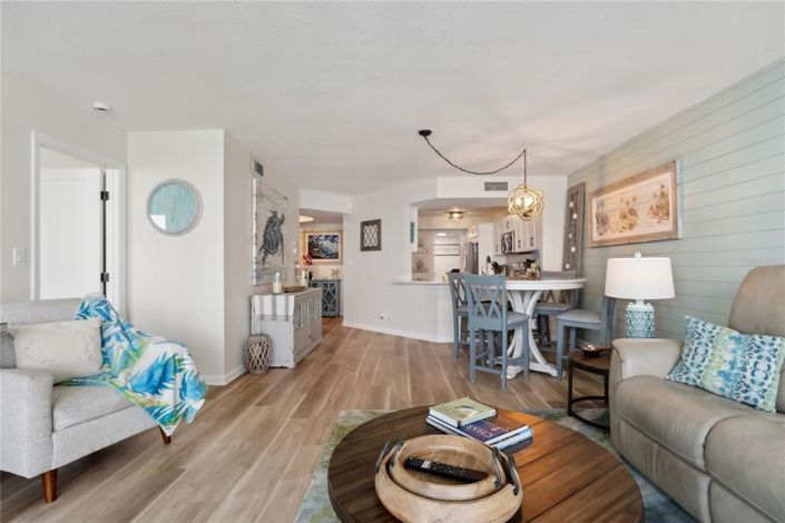 Image No.11-2 Bed Property for sale