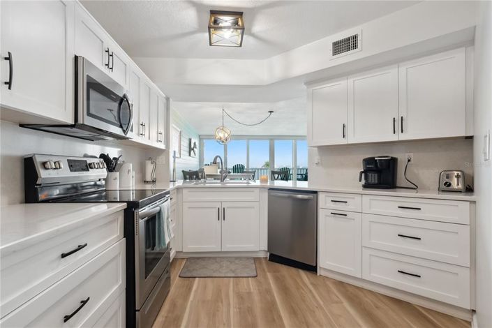 Image No.13-2 Bed Property for sale