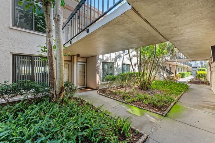 Image No.2-2 Bed Property for sale