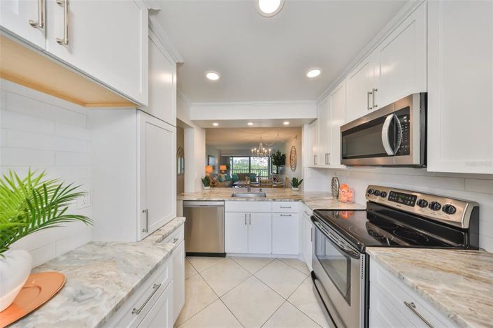 Image No.7-2 Bed Property for sale