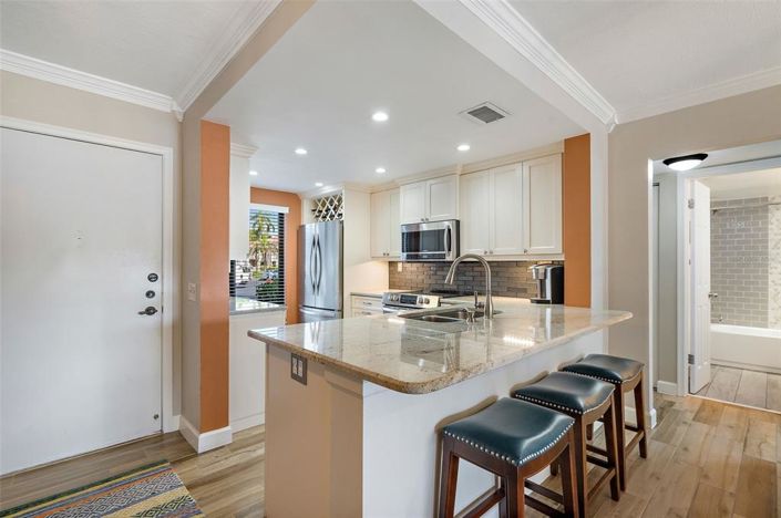 Image No.10-2 Bed Property for sale