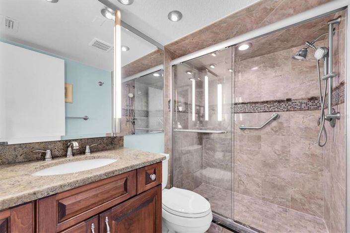 Image No.24-2 Bed Property for sale